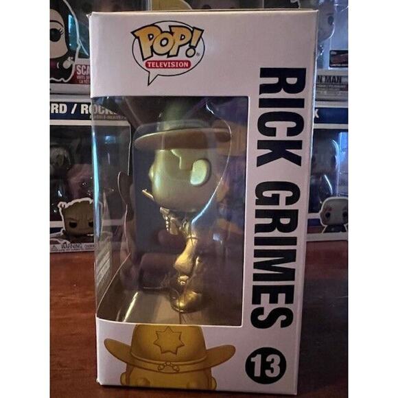 Funko Pop AMC The Walking Dead Rick Grimes GOLD #13 Supply Drop Exclusive - Picture 5 of 7